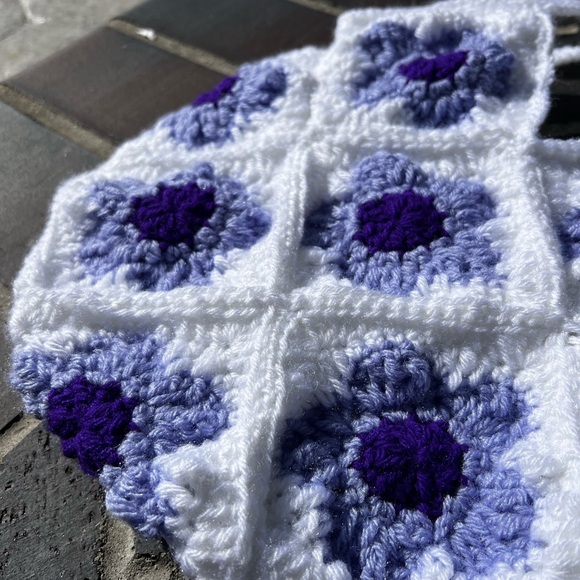 Hand Crocheted Lined Purple Flower White Tote Bag! - Picture 5 of 13